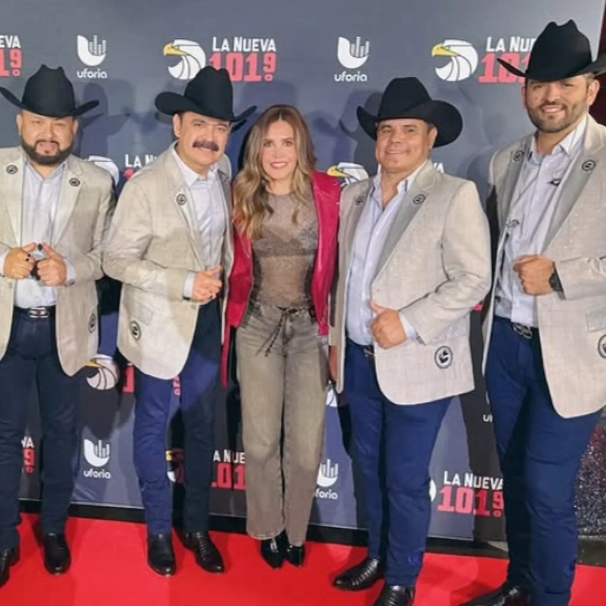 Erika Reyna with guests, Talent in the Spotlight (22)